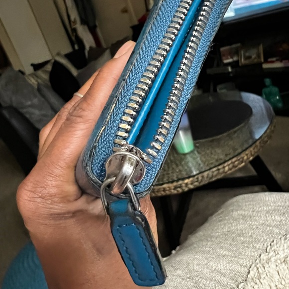 Beautiful rare blue MCM Visetos wallet - Picture 11 of 13